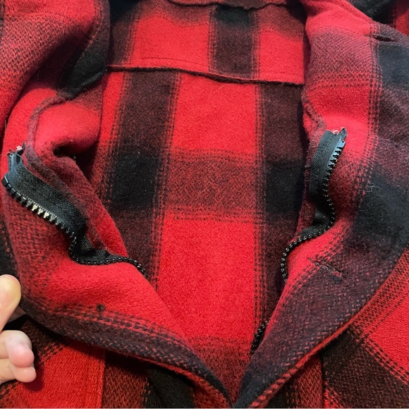 Stormy Kromer The Mackinaw Coat buffalo plaid red medium wool - Picture 5 of 8